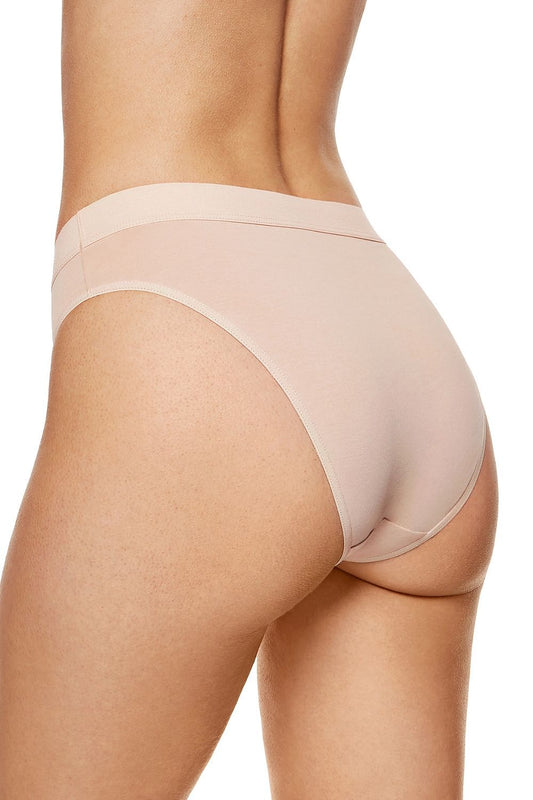 Close-up of Gorteks cotton panties showcasing the high-quality OEKO-TEX certified fabric, ensuring comfort and safety for intimate areas.