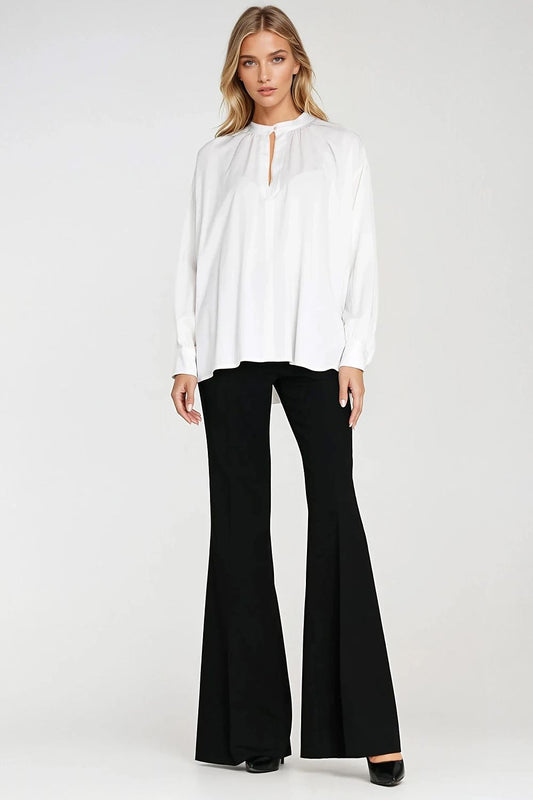 Long-sleeved viscose blouse by Nife with delicate ruching at the neckline and cuffs, showcasing luxurious style and comfort.