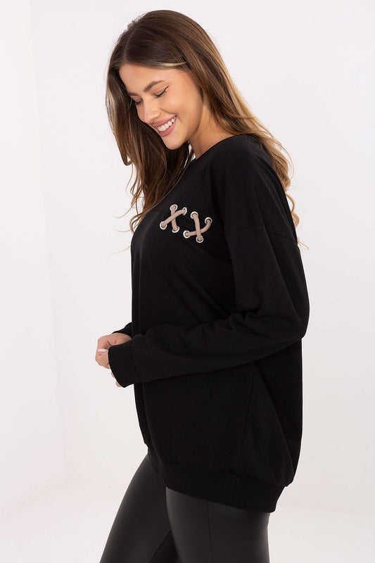 Elegant EU size 0 oversized women's sweatshirt from Relevance, showcasing a fashionable round neckline and long sleeves, ideal for effortless chic styling.