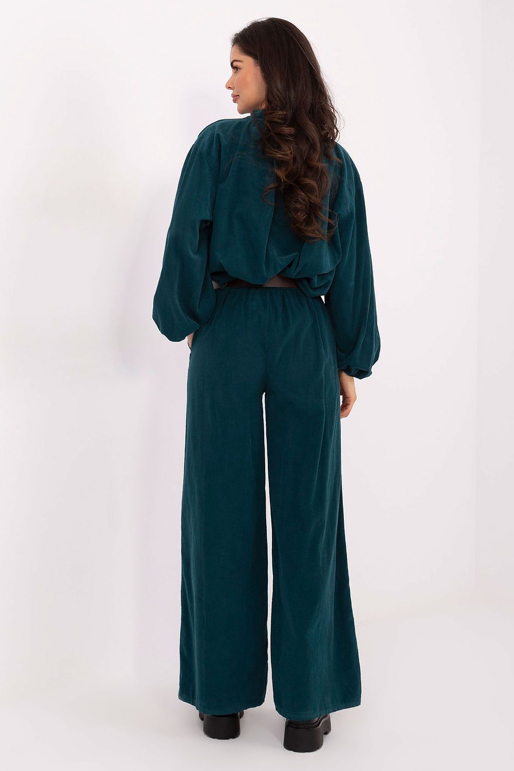 Elegant corduroy wide leg trousers by Italy Moda, designed for comfort and effortless style with a fastening belt.