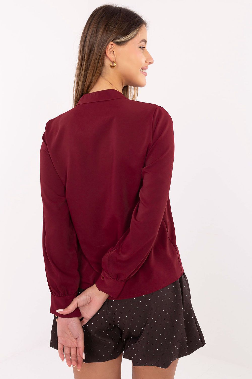 Full view of Italy Moda women’s elegant fit shirt, ideal for formal and casual occasions, designed in EU size 0.