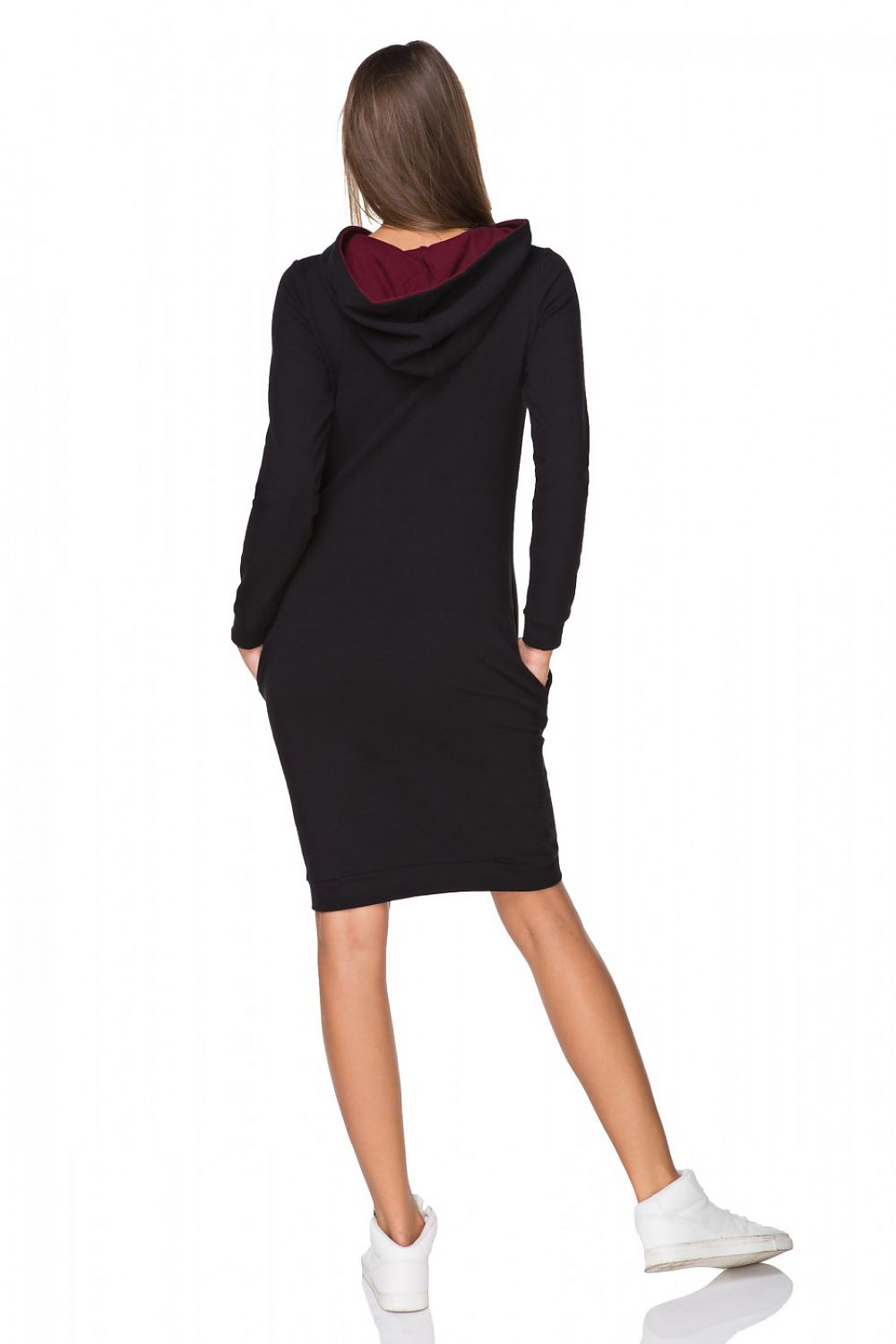 Elegantly designed Tessita sports daydress featuring a stylish hood, contrasting colour details, and functional pockets, crafted for comfort and everyday sophistication.