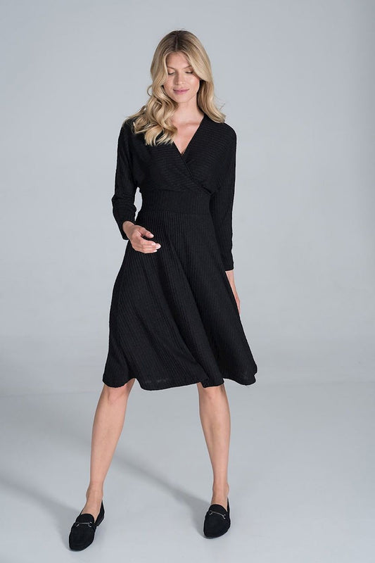 Chic Elegant Midi Dress with Envelope Neckline, Kimono Sleeves & Wide Waistband by Figl, displayed on a model styled in a sophisticated manner, accentuating the dress's elegance and versatility.