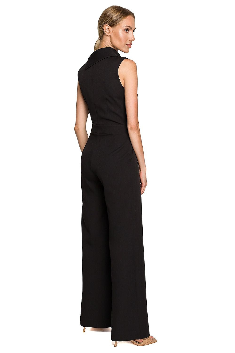 Elegant Wide-Leg Jumpsuit With Roll-Up Collar And Decorative Closure By Moe, highlighting a refined back design with a roll-up collar and elegant wide-leg fit, ideal for upscale events.