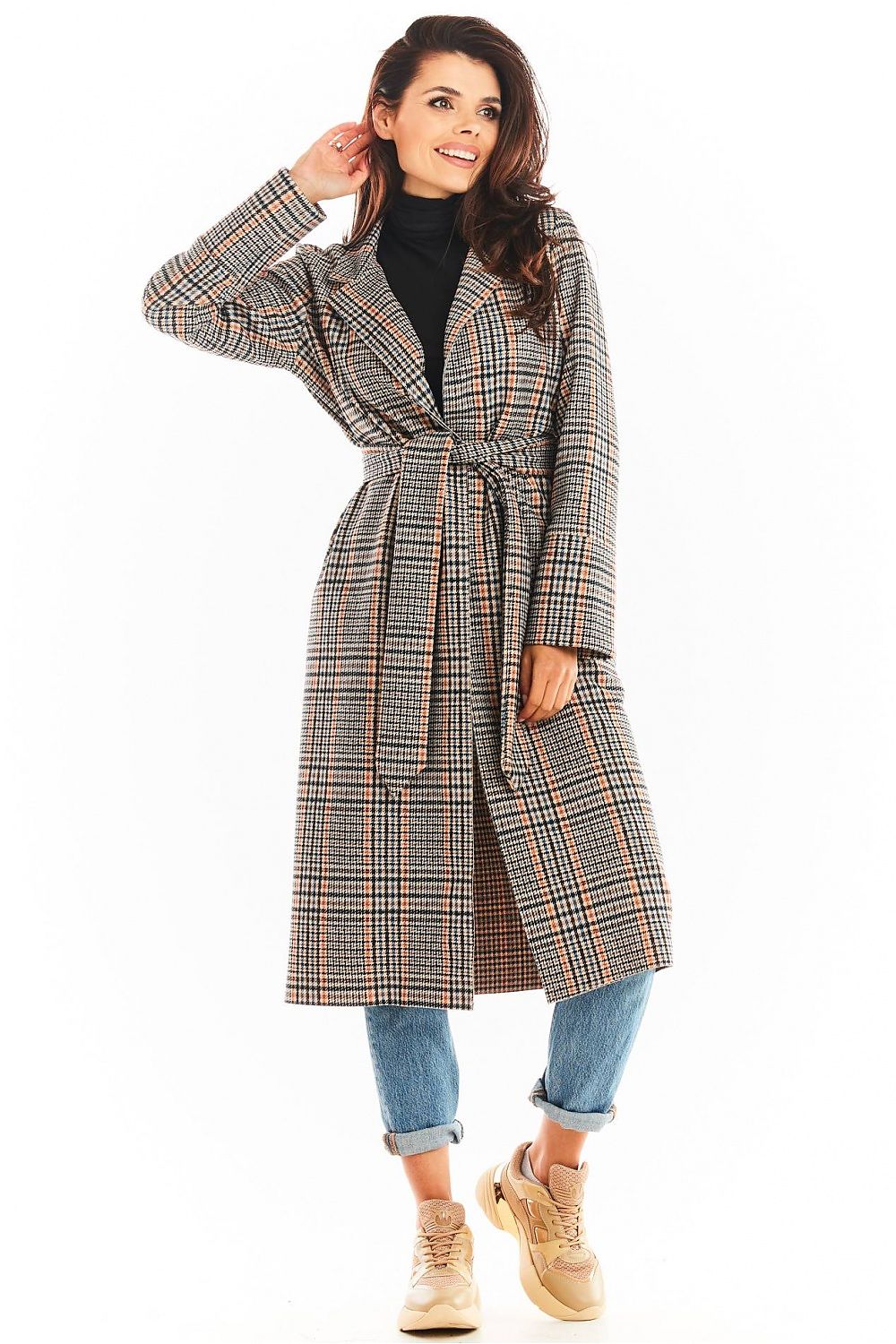 Elegant Polish Made Double Collar Coat with Waist Tie and Pockets, available in sizes S/M and L/XL, showcasing sophisticated design and luxurious fabric.