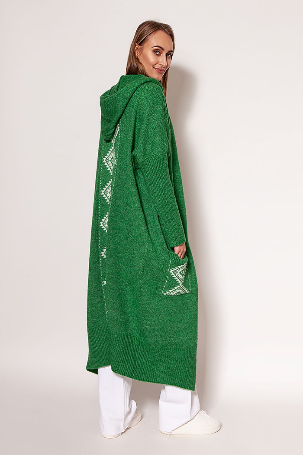 Sophisticated view of the MKM green cardigan from behind, highlighting the distinctive diamond design, perfect for adding a touch of luxury to any outfit.
