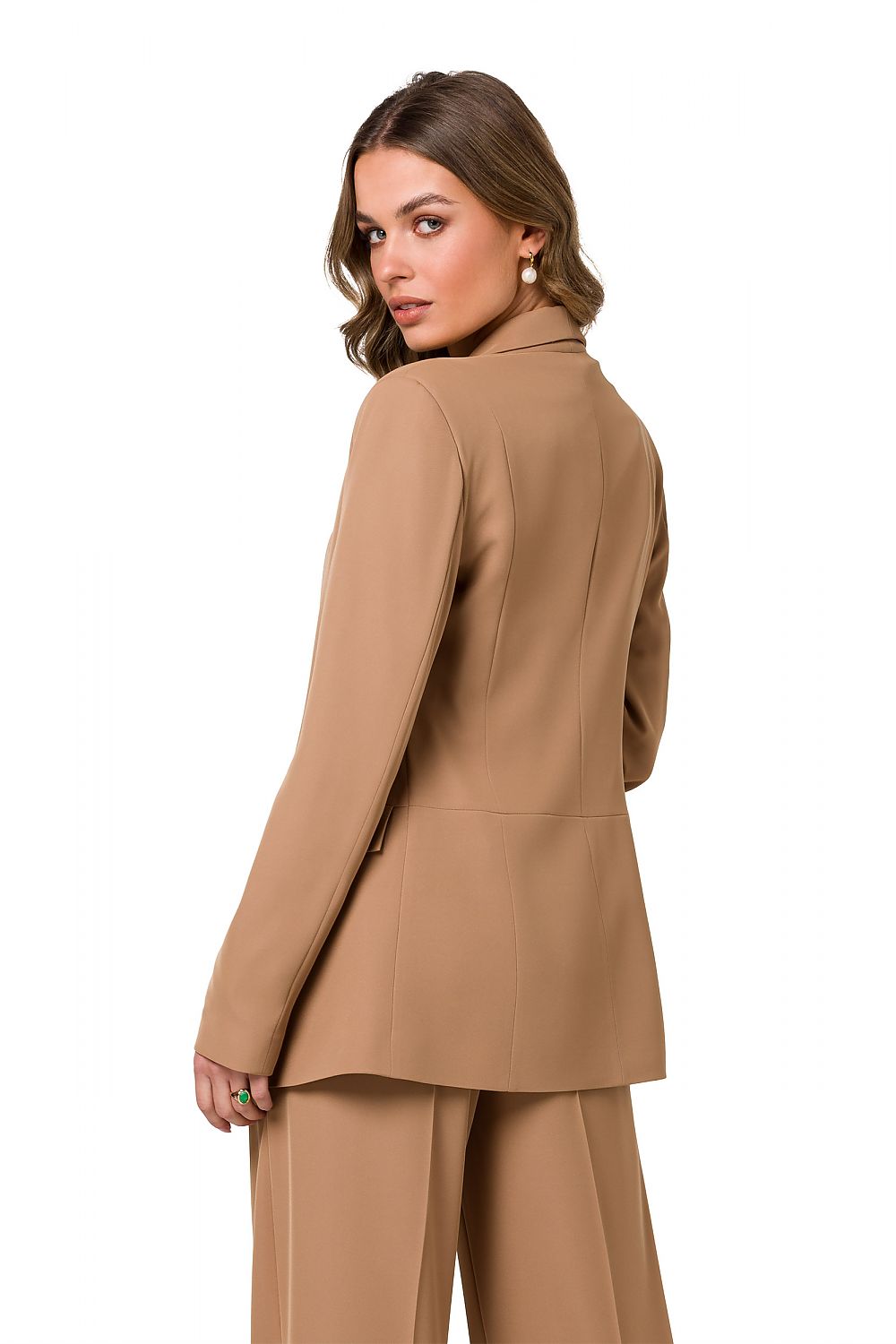 Stylove lightweight unbuttoned blazer in shiny fabric, rear view, highlighting its tailored fit and chic design, ideal for a polished and luxurious ensemble.