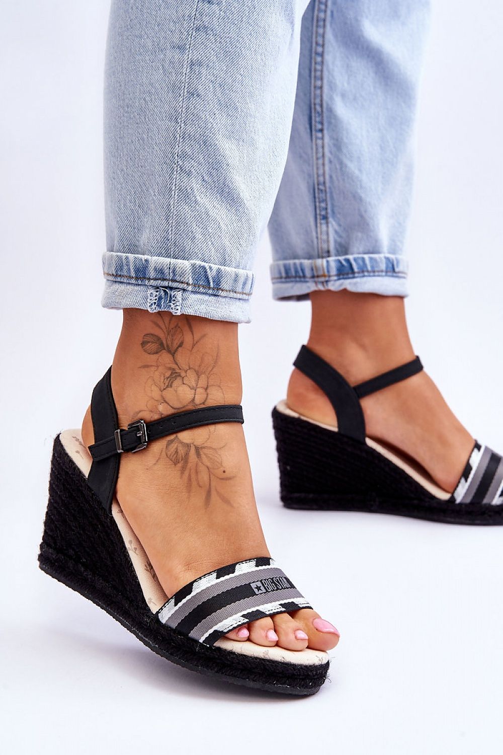 Elegant Women's Big Star Plaid Comfort Sandals by Step in Style featuring a 9.5 cm heel and adjustable buckle for a sophisticated look.