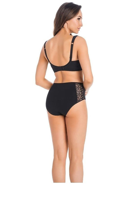 Luxurious high-waisted cotton underwear for women by Teyli, showcasing delicate floral lace details, designed for style and everyday comfort.