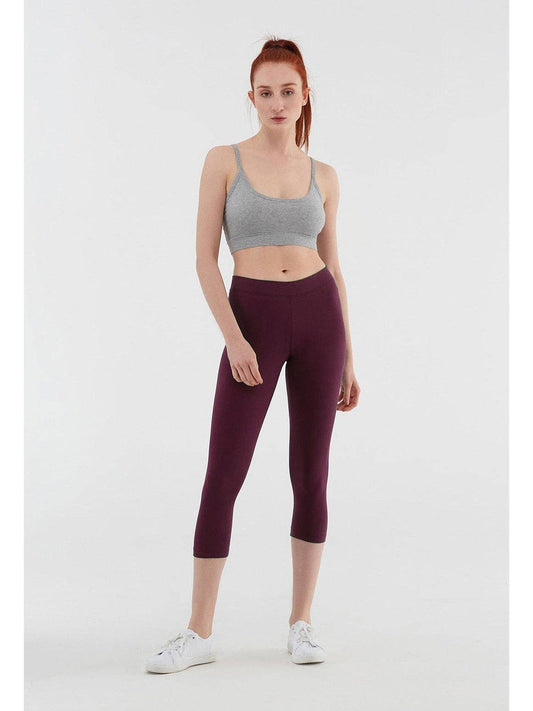 Elegant Luxury Organic Stretch 7/8 Leggings for Women showcasing soft cotton blend and comfortable fit, perfect for active lifestyle.