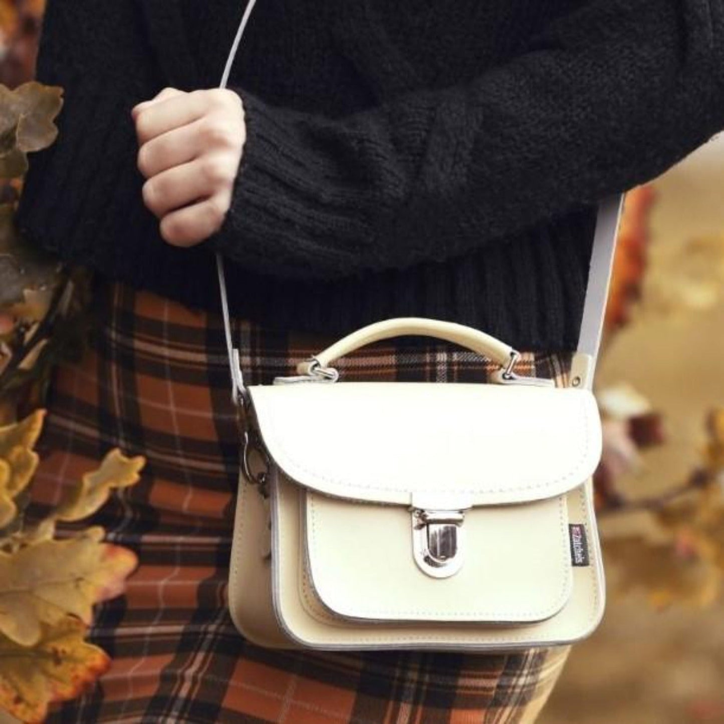 Luna Handmade Pastel Violet Leather Bag showcasing its chic design, luxurious UK-produced leather, and versatile detachable shoulder strap, perfect for elevating any outfit with elegance.