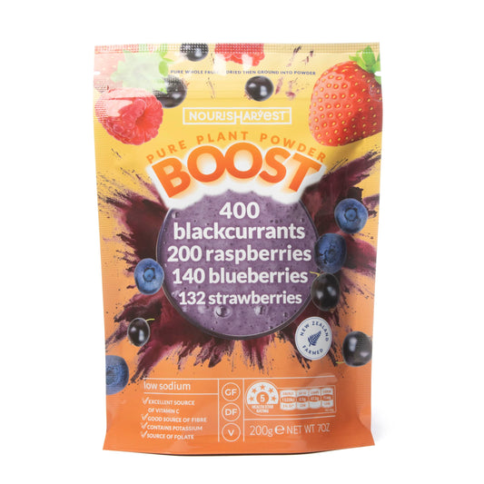 Nourishharvest Berry Smoothie Powder: A vibrant mix of strawberries, raspberries, blueberries, and blackcurrants, perfect for nutritious smoothies.