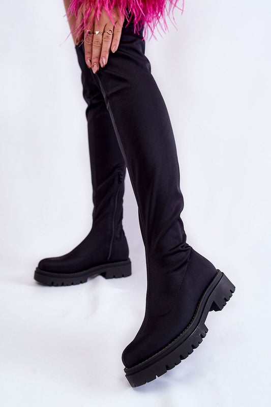 Are These Boots Suitable for Wide or Narrow Feet?