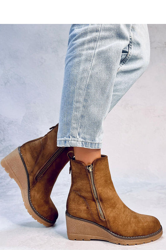 Spring-Ready Boots: Fresh Styles to Transition Your Outfits