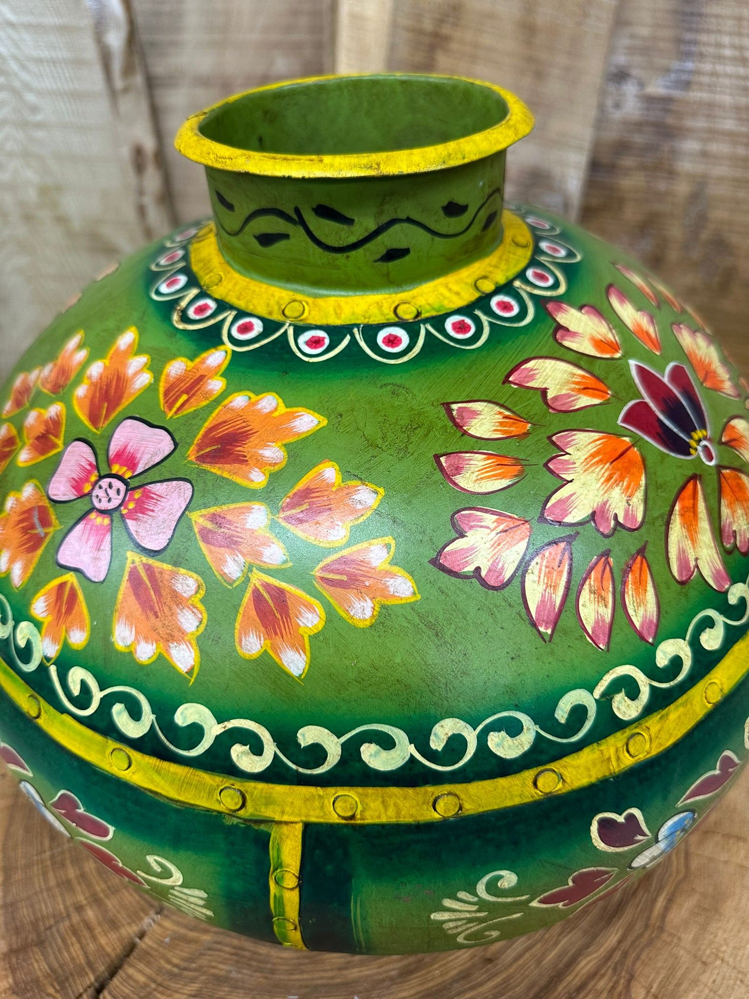 Elegant Vintage Vases & Planters Collection