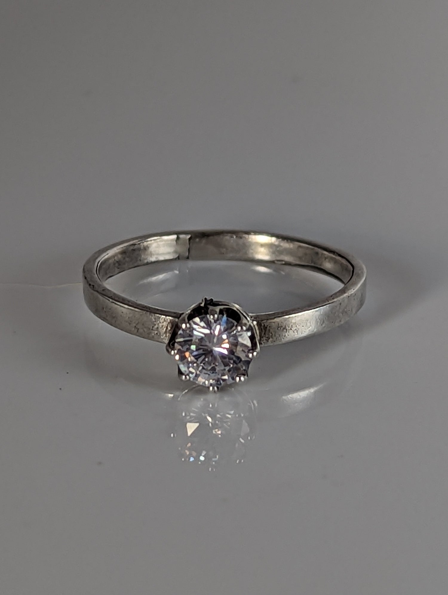 Elegant 925 silver hoof nail ring, a luxurious equestrian gift for him and her, showcasing exquisite craftsmanship in our Rings collection.