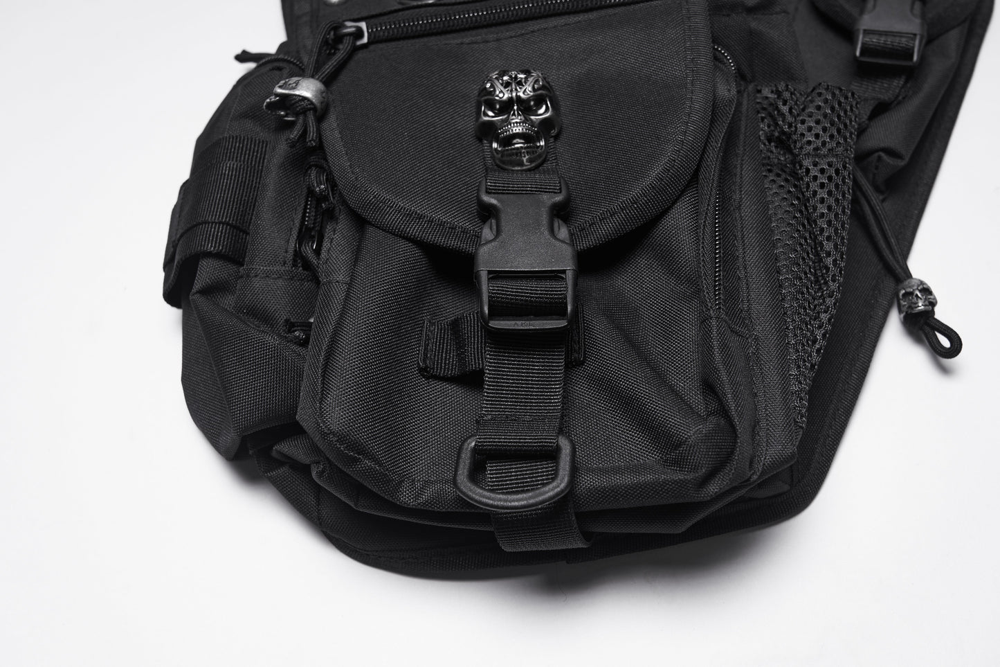 Complete display of the Punk Rave Tactical Goth Canvas Skull Waist-Leg Bag, highlighting its robust construction and fashionable punk detailing.