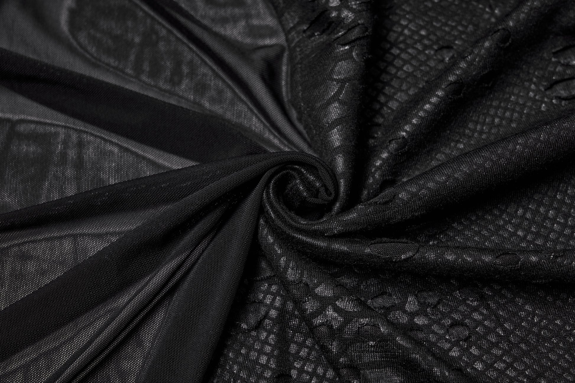 Close-up of the corset-style lace-up back of the Punk Rave Seraphine dress, demonstrating exquisite lace detailing and a perfect fit for alternative occasions.