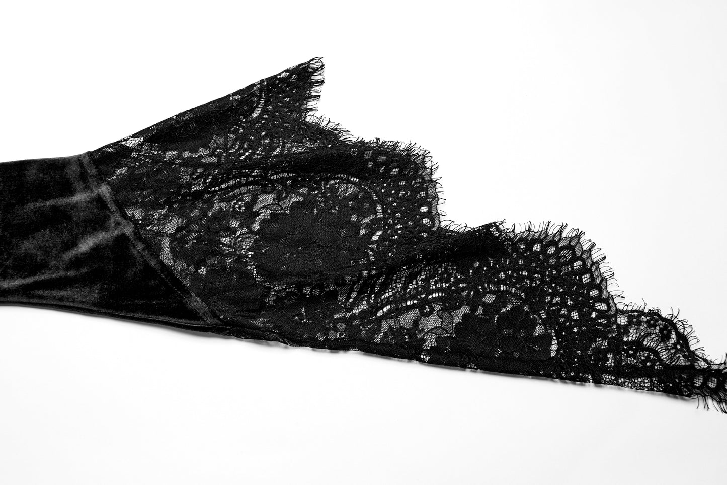 Close-up of the dramatic flared lace cuffs of the Punk Rave Isolde Velvet Dress, adding ethereal sophistication to the gothic attire.