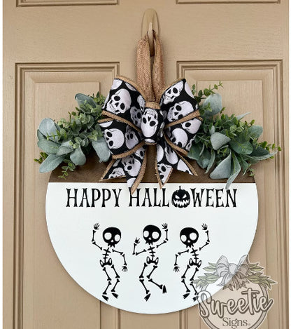 Luxury Halloween White Ghost Happy Halloween Doorplate Decoration Pendant showcasing charming skeletal figures with elegant greenery and a stylish ribbon, perfect for an upscale Halloween entrance.