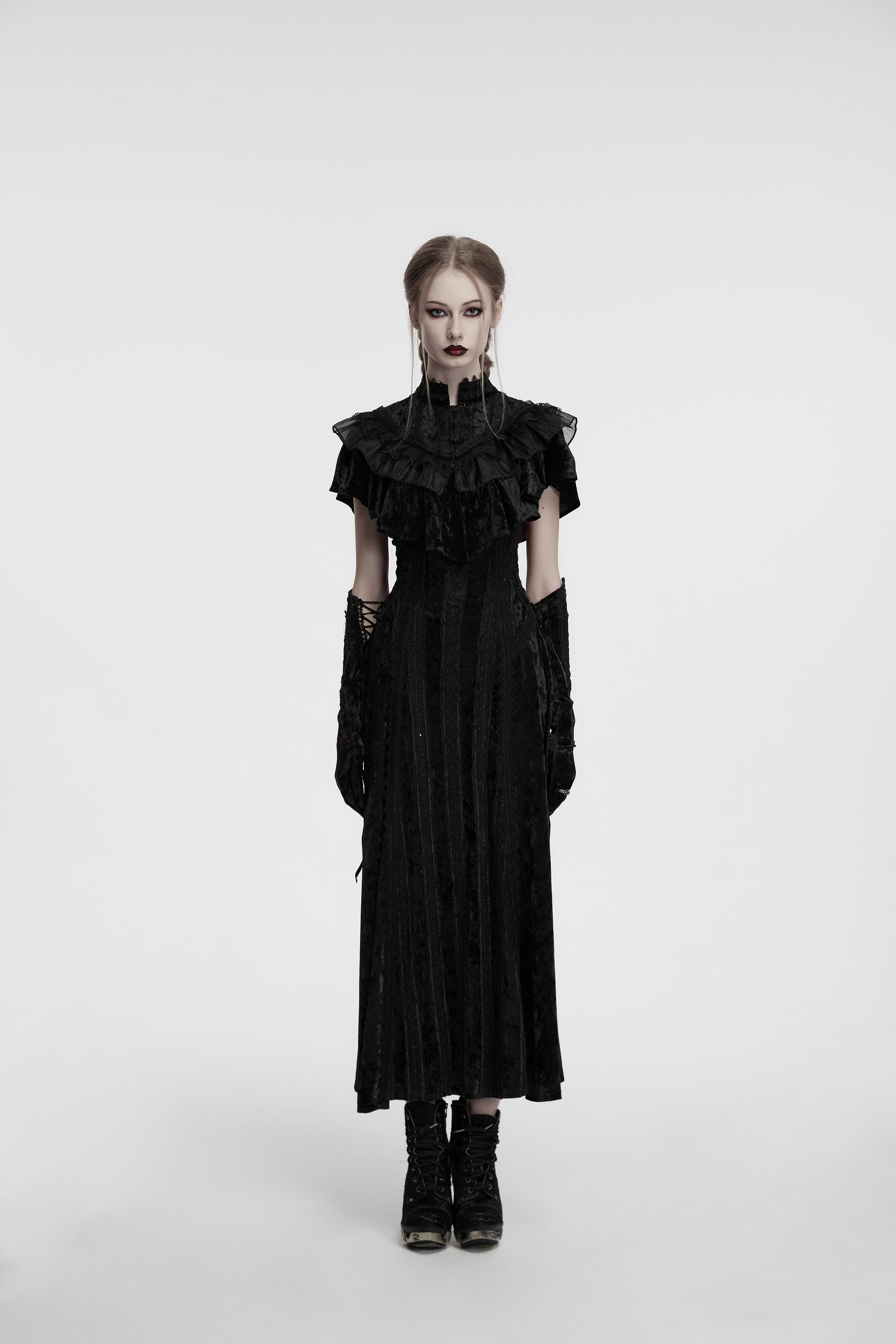 Versatile Punk Rave Elysia black velvet shawl styled with a corset, demonstrating its ideal pairing for goth, steampunk, and alternative looks.