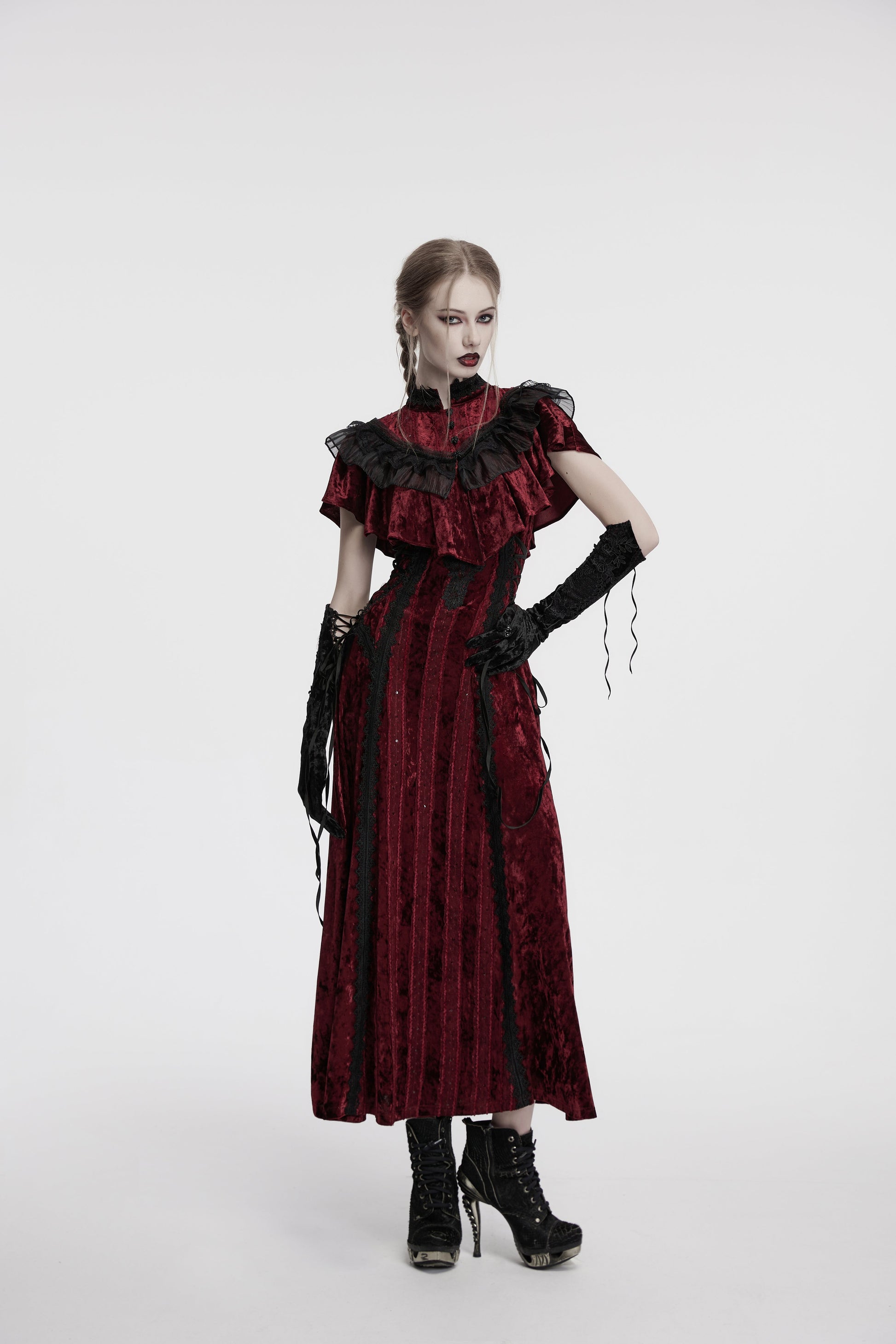 Close-up view of the exquisite floral embroidery on Punk Rave Selene black velvet gloves, showcasing the intricate craftsmanship and dark elegance.