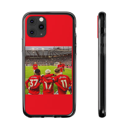 Luxury Manchester United Mainoo Garnach Hojlund Soft Phone Case featuring a group of players in vibrant red jerseys, perfect for soccer fans.