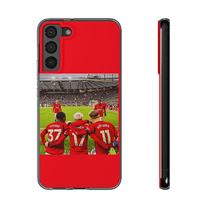 Sophisticated Manchester United Mainoo Garnach Hojlund Soft Phone Case displaying renowned players in red, a stylish accessory for soccer aficionados.