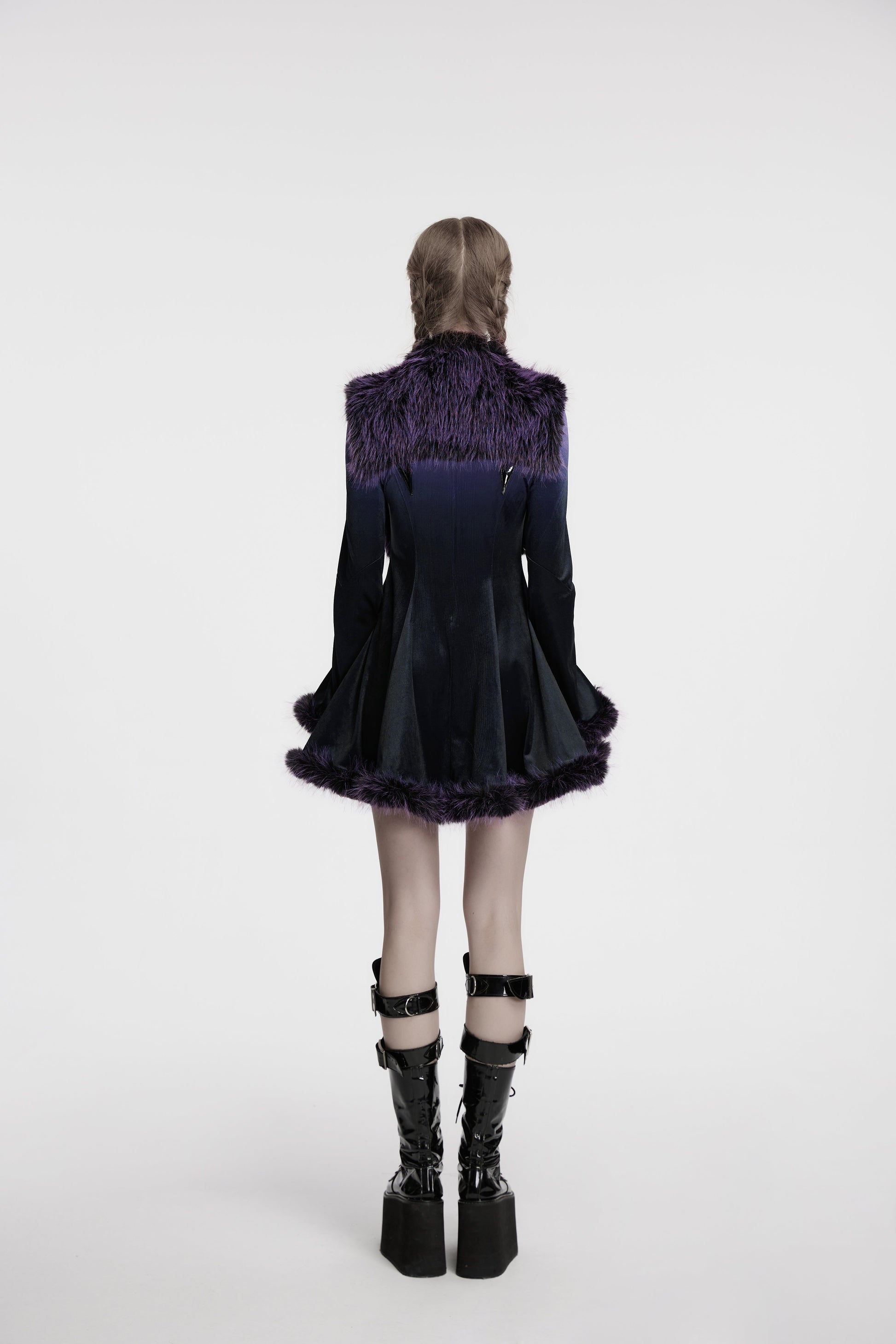 Detailed view of the wide shoulder cut of the Punk Rave Lilith Faux Fur Shawl in Violet, enhancing silhouette and elegance.