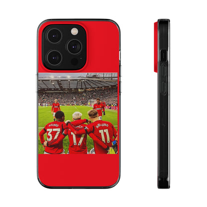 Manchester United Mainoo Garnach Hojlund Soft Phone Case highlighted by a premium design of football players in action, catering to discerning supporters.