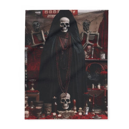 Luxurious Decorative and Warm Halloween Spooky Arctic Fleece Blanket featuring a striking skull motif, embodying the essence of Halloween elegance.