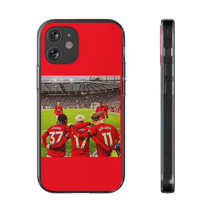 Manchester United Mainoo Garnach Hojlund Soft Phone Case with a striking image of players in red jerseys, an ideal gift for soccer enthusiasts.