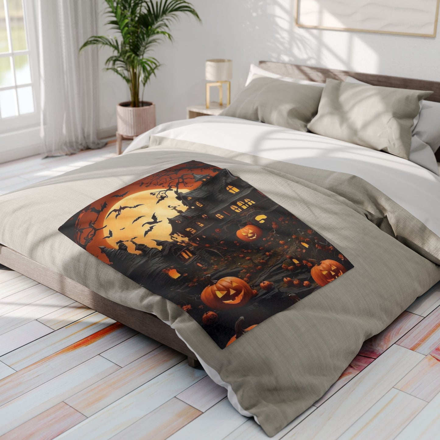 Decorative and Warm Halloween Spooky Arctic Fleece Blanket 3 Sizes