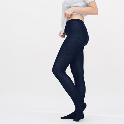 Elegant ribbed waist detail of women's organic tights, designed for a comfortable and flattering fit.