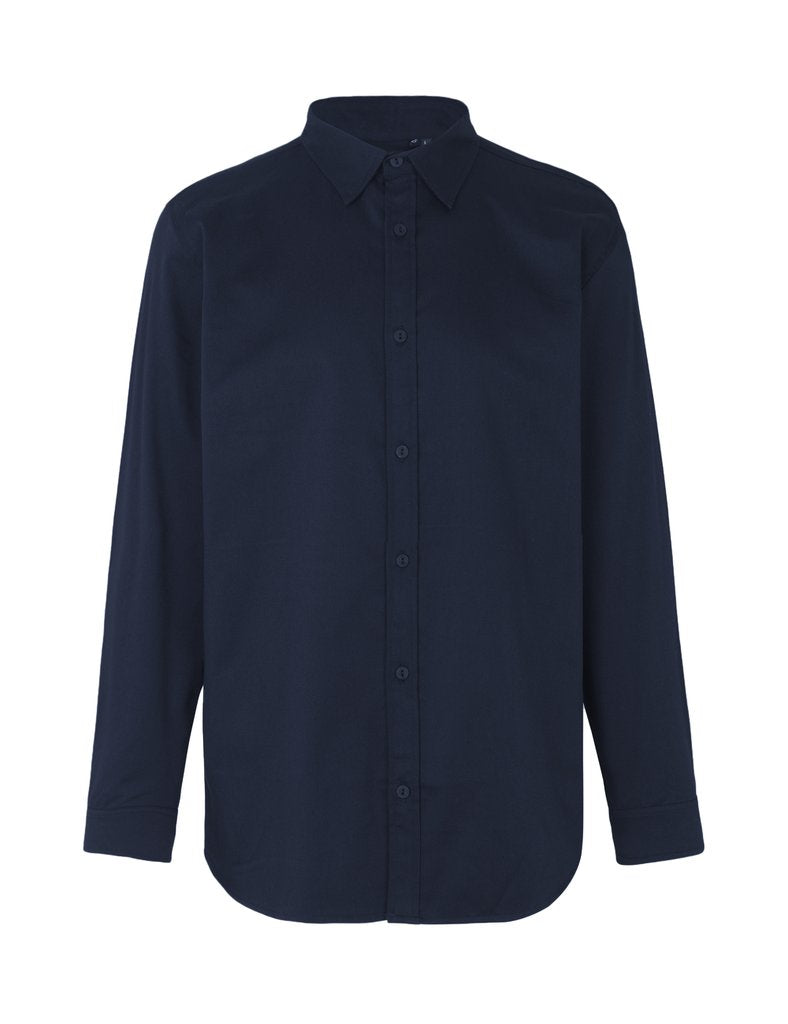 Sophisticated Twill Shirt details with unique buttons made from pressed waste cotton, perfect for eco-conscious consumers.