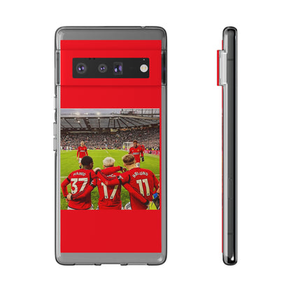 Sophisticated Manchester United Mainoo Garnach Hojlund Soft Phone Case displaying players in action, a must-have accessory for football aficionados.