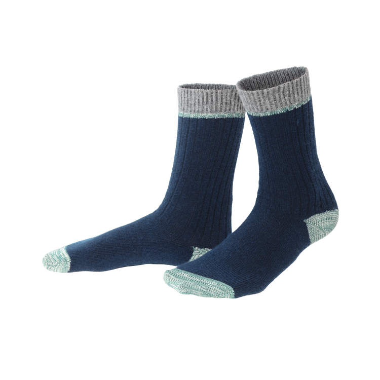 Luxurious two-tone organic wool and cotton socks, showcasing winter comfort and elegant design, ideal for warm and breathable wear.