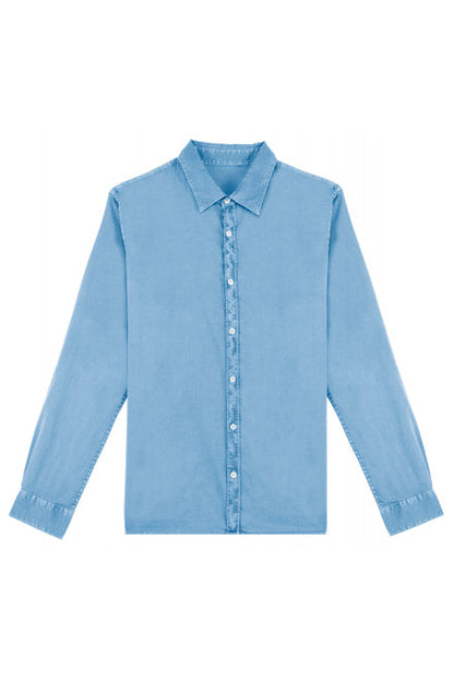 Stylish organic cotton long sleeve shirt displayed on a mannequin, illustrating its classic design and quality craftsmanship.