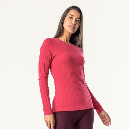 Elegant organic cotton ribbed long sleeve t-shirt for women, showcasing a slim fit with soft texture and gentle stretch, perfect for layering.