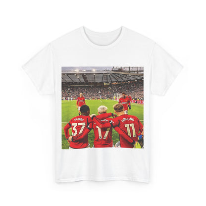 Stylish front view of the Manchester United Mainoo Garnacho Hoijlund T-Shirt featuring iconic imagery of players at Old Trafford, a must-have for devoted fans.