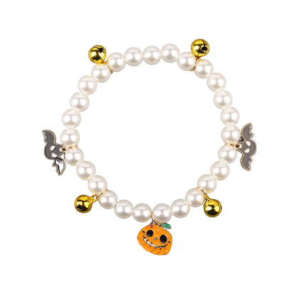 Elegant Pet Pearl Necklace Decoration Halloween Cat Collar adorned with playful bat and pumpkin motifs, perfect for festive cat costumes.
