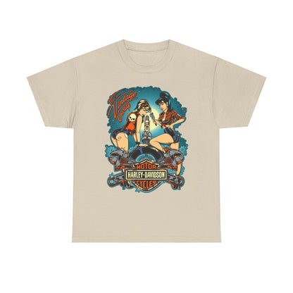 Retro Pin-Up T-Shirt: Garage Glamour with Motorcycle Mechanics & Harley Spirit!