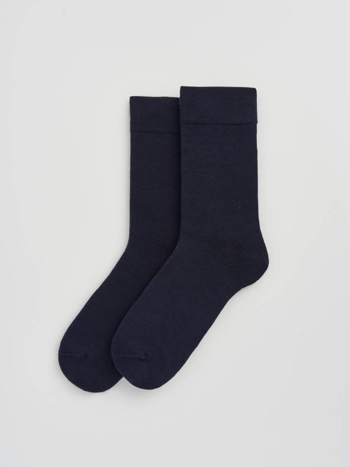 Bamboo calf-length socks from Earth Wardrobe, elegantly designed to fit most sizes, ideal for everyday wear.