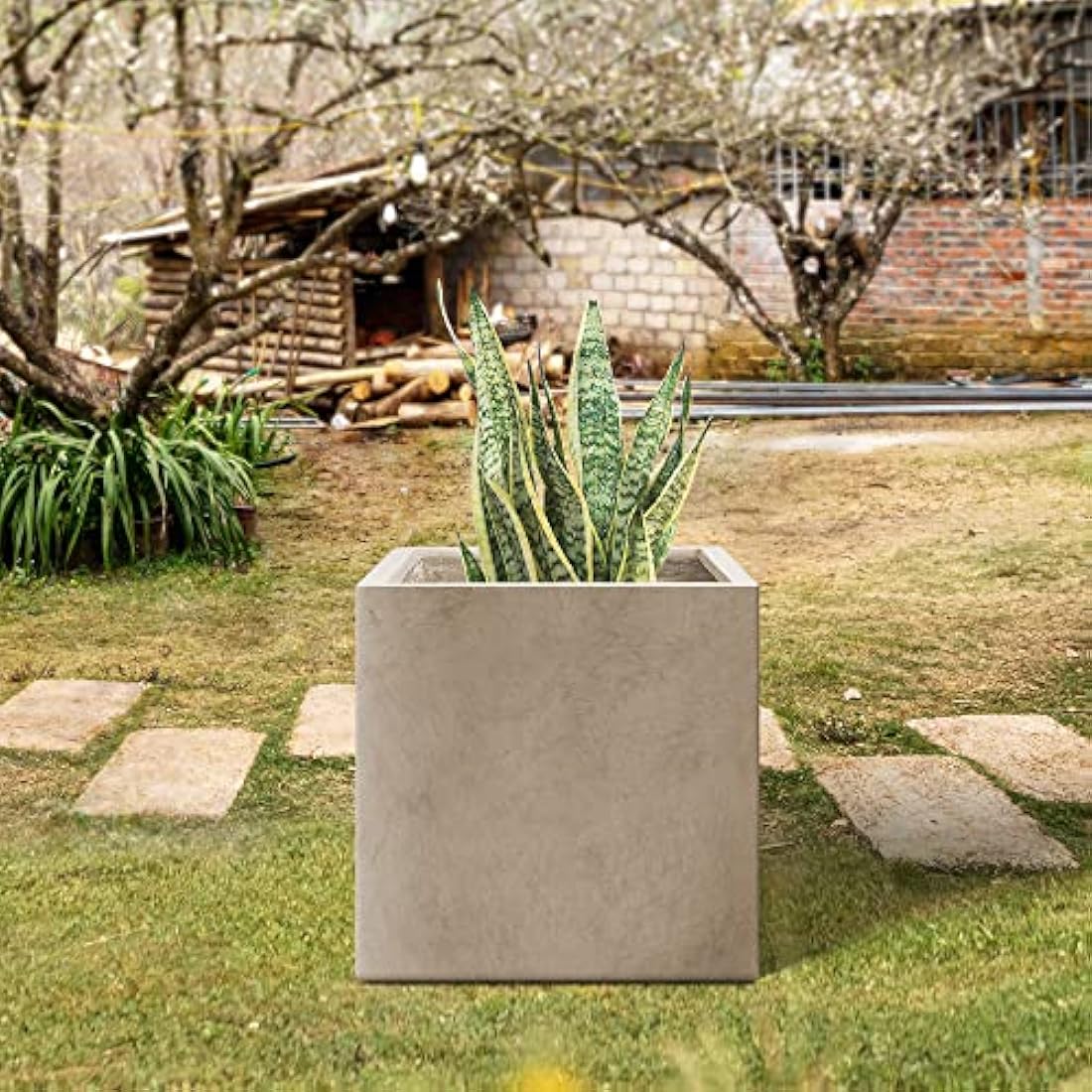 Kante Planter, Weathered Concrete, 16" x 16" x 16"
