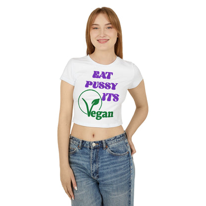 Chic model wearing a cropped t-shirt with a playful vegan graphic design, perfect for casual outings.