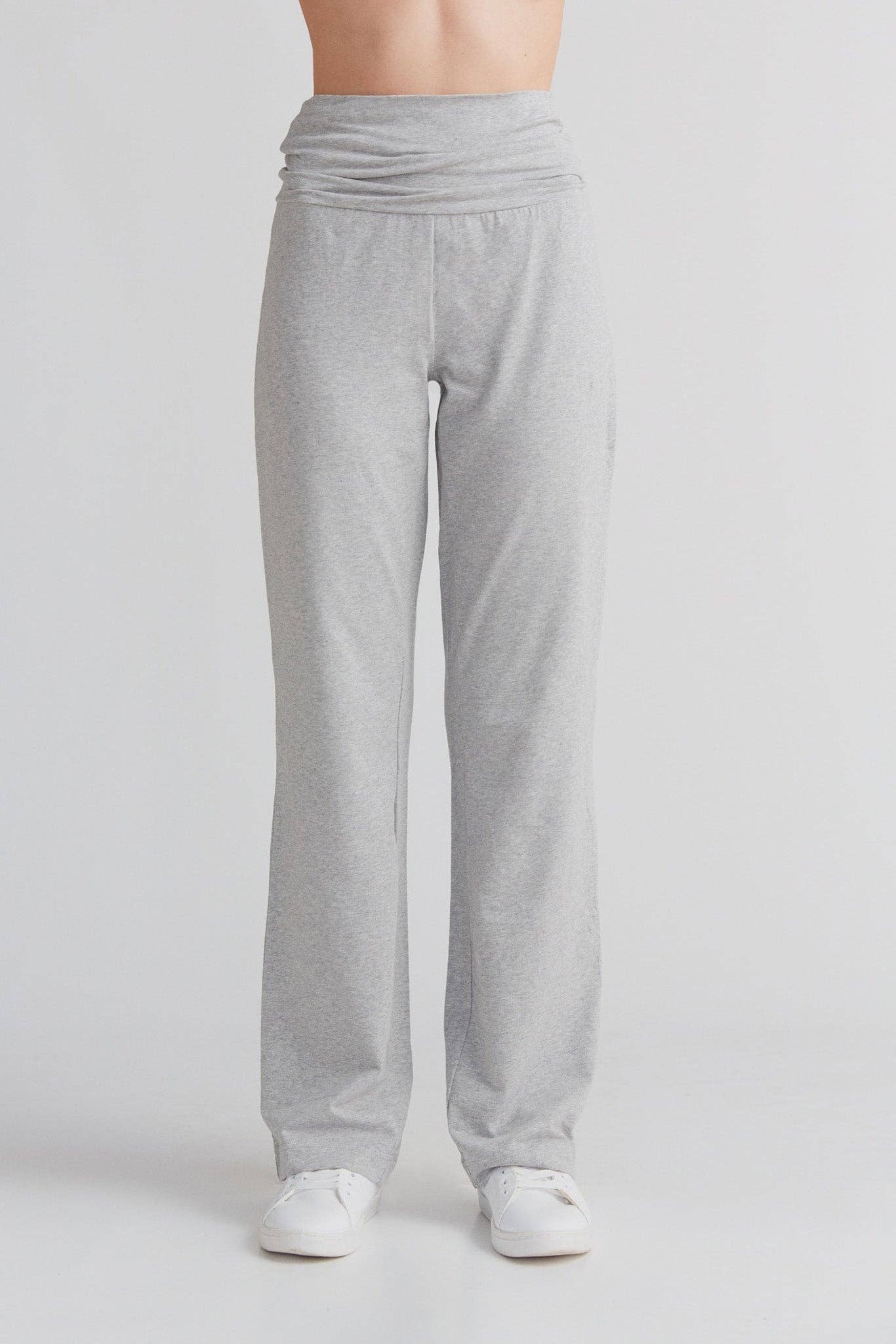 Luxury organic cotton leggings with wide waistband, showcasing a comfortable fit and elegant design.