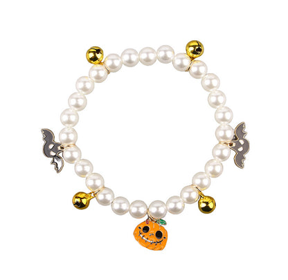 Artistic Pet Pearl Necklace Decoration Halloween Cat Collar with delightful pumpkin and bat charms, enhancing your cat's Halloween wardrobe.