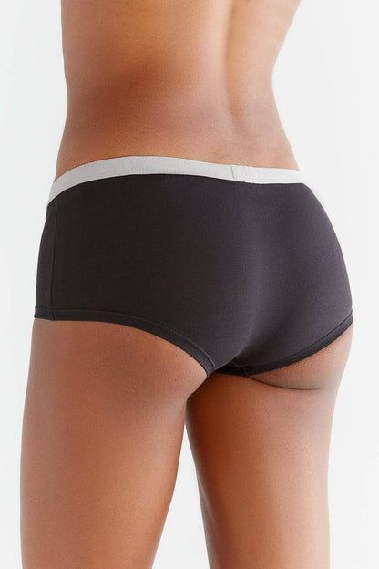 Luxury organic cotton boyshorts featuring a soft elastic waistband for ultimate comfort, ideal for all-day wear.