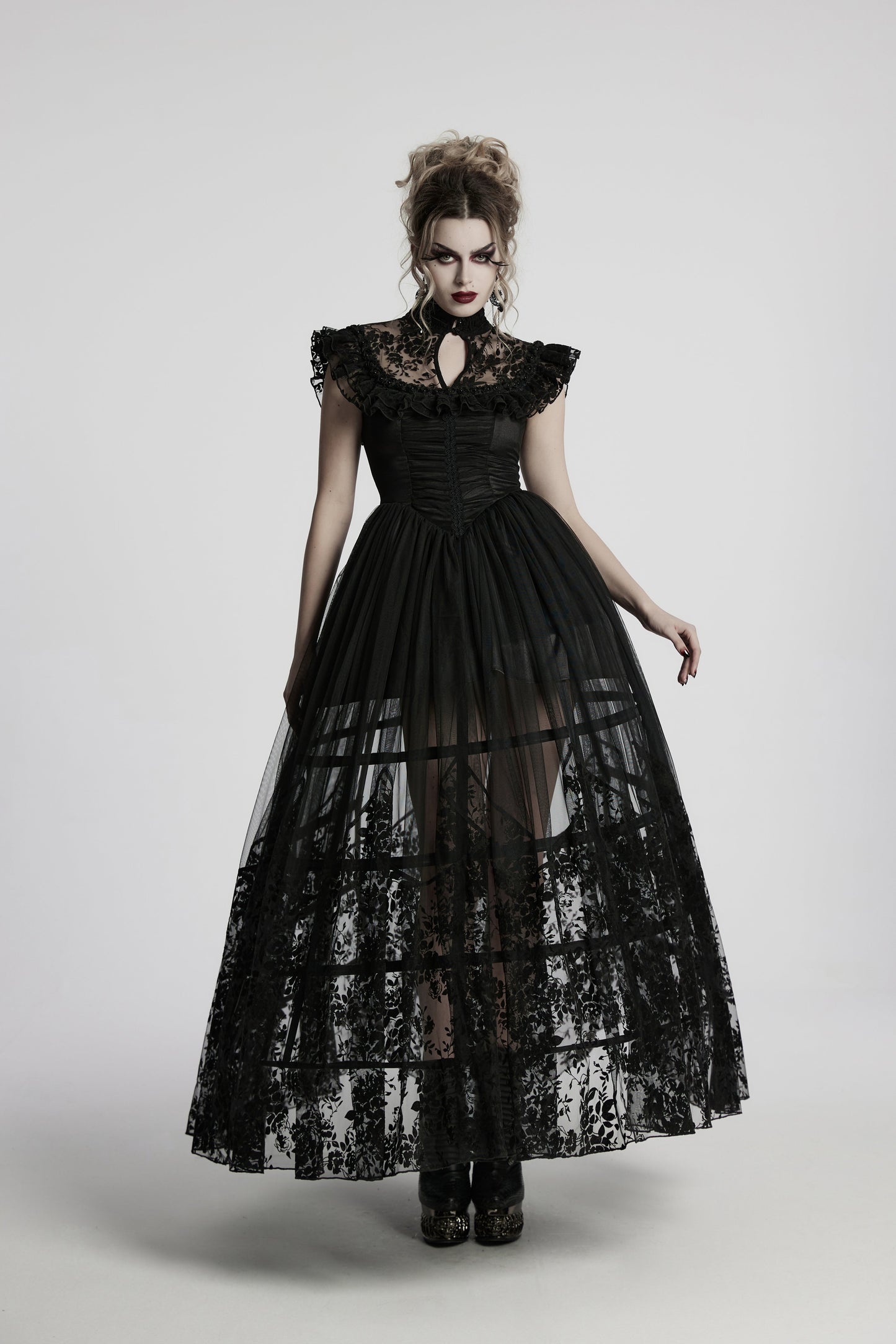 Victorian-inspired stand-up layered collar with keyhole detail on the Punk Rave Seraphina Goth Flying Sleeve Dress.