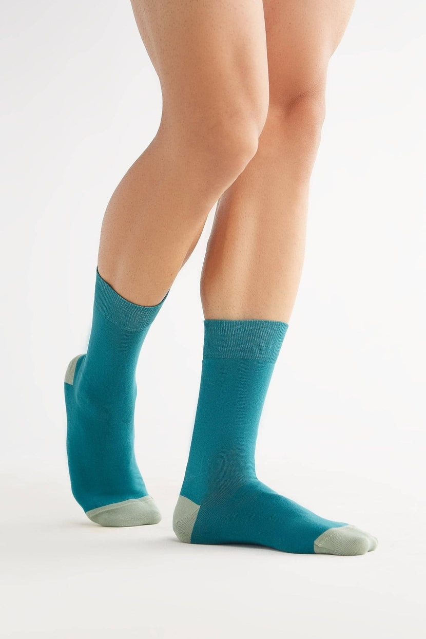 Luxury organic cotton socks showcasing soft jersey fabric and comfortable cuff, part of a premium 6-pack, designed for ultimate comfort.